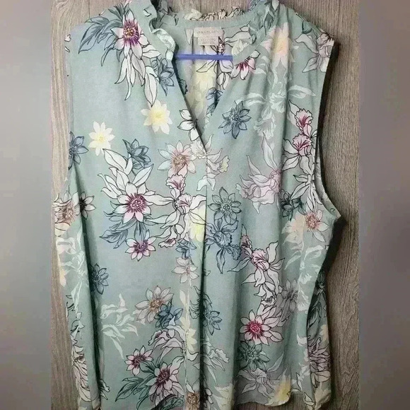 Van Heusen sleeveless floral blouse. Size XXL . 100% polyester. - Picture 1 of 6